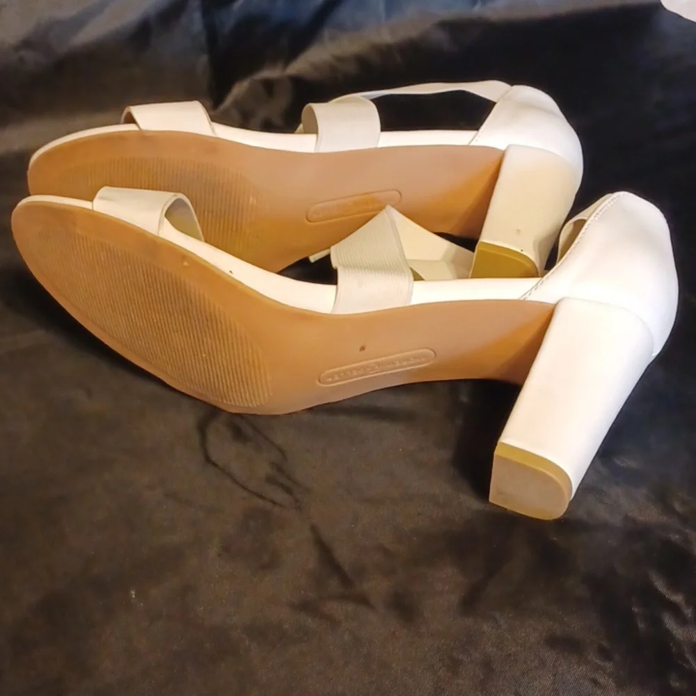Andrew Geller heeled sandles white women's size 8W white